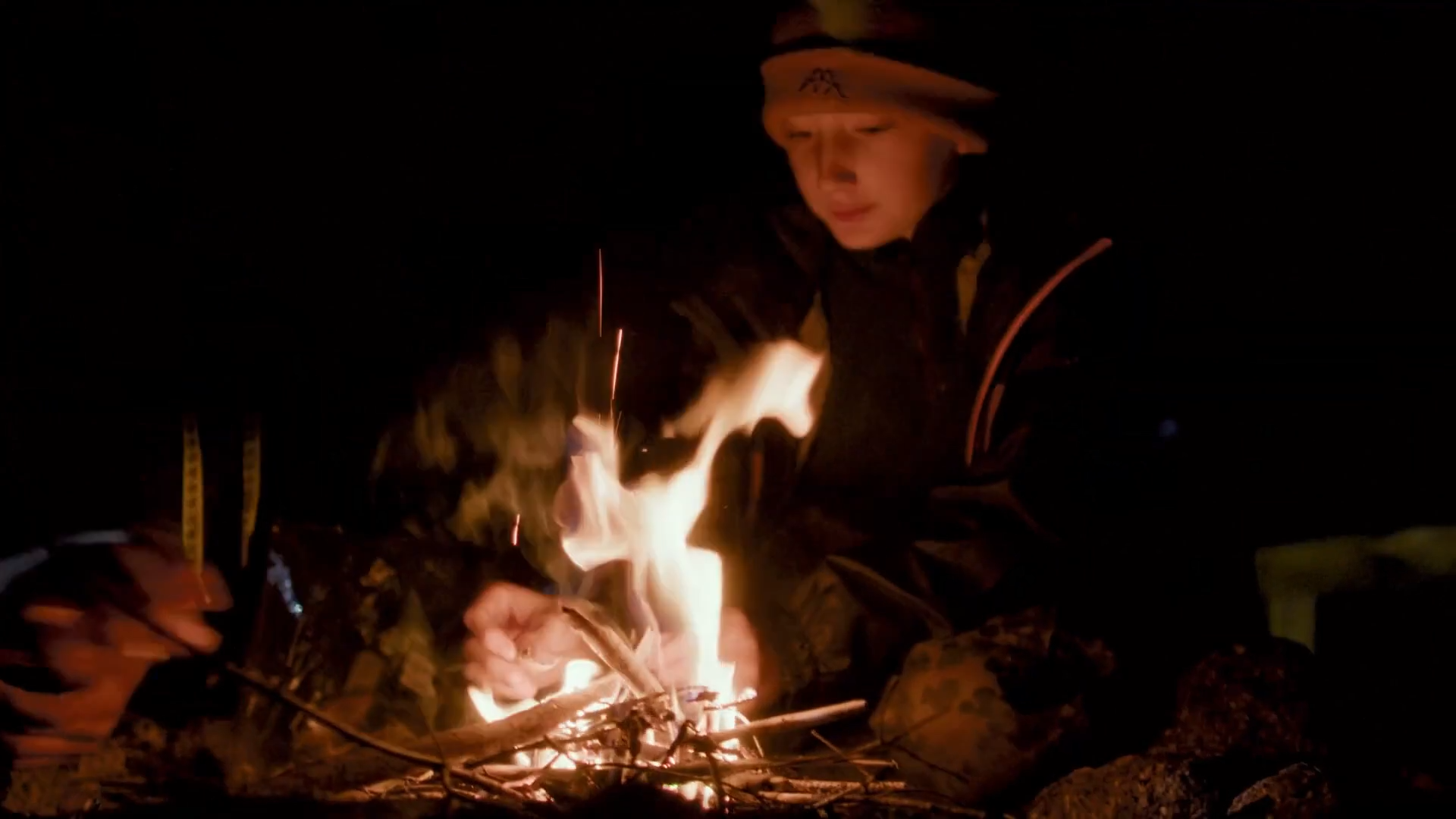 Gemeinsam am Lagerfeuer
